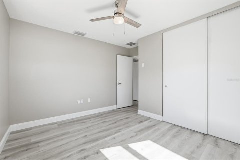 House in Seminole, Florida 2 bedrooms, 109.9 sq.m. № 2141995 - photo 21