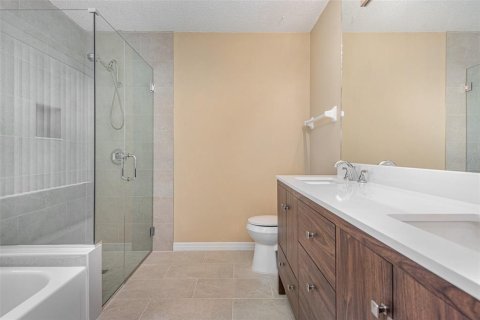 House in Oviedo, Florida 3 bedrooms, 151.99 sq.m. № 1335388 - photo 14