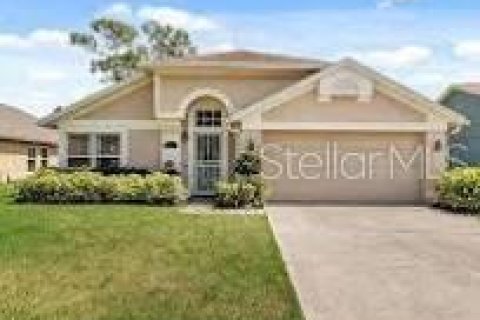 House in Oviedo, Florida 3 bedrooms, 151.99 sq.m. № 1335388 - photo 1