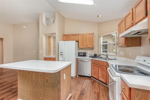 House in Oviedo, Florida 3 bedrooms, 151.99 sq.m. № 1335388 - photo 10