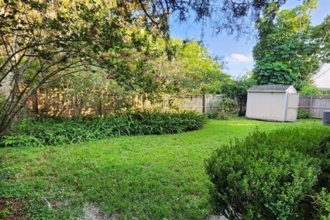House in Oviedo, Florida 3 bedrooms, 151.99 sq.m. № 1335388 - photo 15