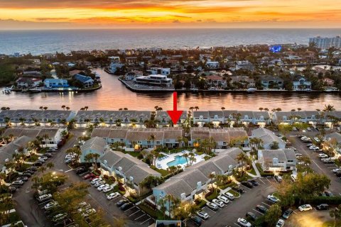 Touwnhouse à louer à Boca Raton, Floride: 3 chambres, 129.88 m2 № 1093201 - photo 1