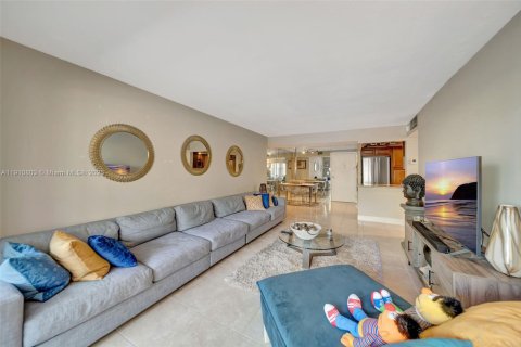 Купить кондоминиум в Плантация, Флорида 2 спальни, 97.92м2, № 1965980 - фото 15