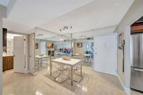 Купить кондоминиум в Плантация, Флорида 2 спальни, 97.92м2, № 1965980 - фото 8