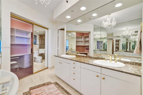 Купить кондоминиум в Санни-Айлс-Бич, Флорида 2 спальни, 163.14м2, № 2017620 - фото 10