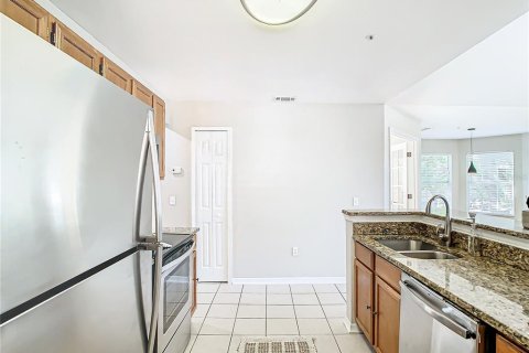 Condo in Altamonte Springs, Florida, 3 bedrooms  № 2237569 - photo 17