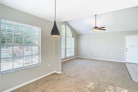 Condo in Altamonte Springs, Florida, 3 bedrooms  № 2237569 - photo 11