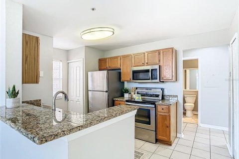 Condo in Altamonte Springs, Florida, 3 bedrooms  № 2237569 - photo 12