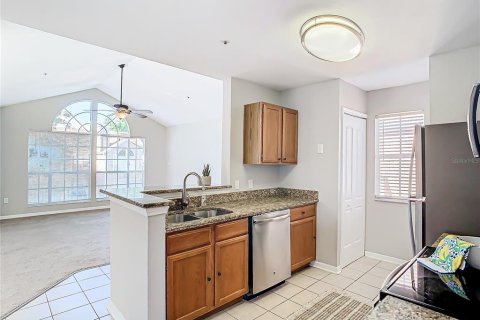 Condo in Altamonte Springs, Florida, 3 bedrooms  № 2237569 - photo 13