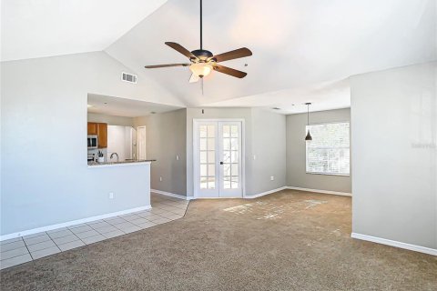 Condo in Altamonte Springs, Florida, 3 bedrooms  № 2237569 - photo 7