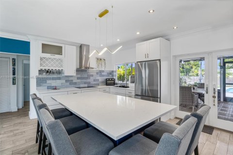 House in Dania Beach, Florida 3 bedrooms, 77.2 sq.m. № 1871276 - photo 9