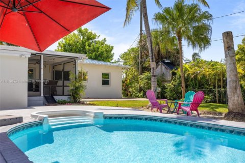 House in Dania Beach, Florida 3 bedrooms, 77.2 sq.m. № 1871276 - photo 25