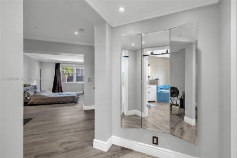Adosado en venta en Fort Lauderdale, Florida, 2 dormitorios, 193.24 m2 № 2010610 - foto 16