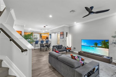 Adosado en venta en Fort Lauderdale, Florida, 2 dormitorios, 193.24 m2 № 2010610 - foto 10