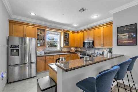 Adosado en Fort Lauderdale, Florida 2 dormitorios, 193.24 m2 № 2010610