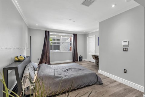 Adosado en venta en Fort Lauderdale, Florida, 2 dormitorios, 193.24 m2 № 2010610 - foto 15