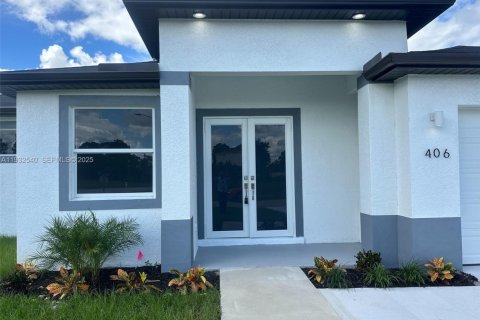 Купить виллу или дом в Лихай-Эйкерс, Флорида 3 спальни, № 1990966 - фото 1