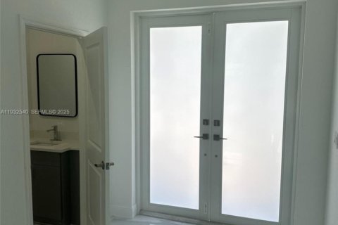 Купить виллу или дом в Лихай-Эйкерс, Флорида 3 спальни, № 1990966 - фото 9