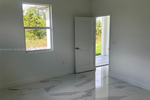 Купить виллу или дом в Лихай-Эйкерс, Флорида 3 спальни, № 1990966 - фото 18