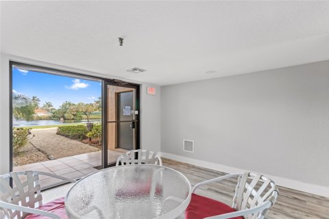 Condominio en alquiler en Delray Beach, Florida, 2 dormitorios, 119.84 m2 № 1029527 - foto 1