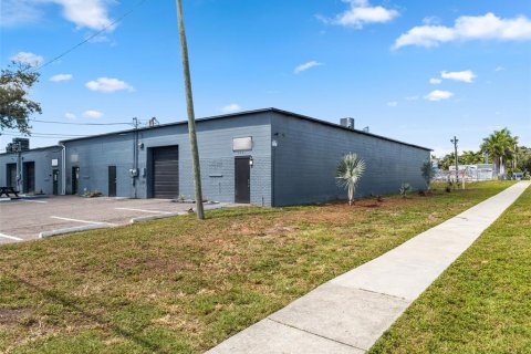Immobilier commercial à vendre à Saint Petersburg, Floride: 538.46 m2 № 2389311 - photo 3