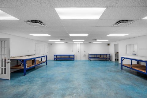 Immobilier commercial à vendre à Saint Petersburg, Floride: 538.46 m2 № 2389311 - photo 11