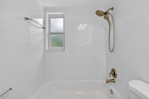 Casa en venta en Largo, Florida, 3 dormitorios, 164.62 m2 № 2102573 - foto 26