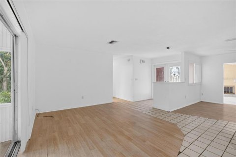 Casa en venta en Largo, Florida, 3 dormitorios, 164.62 m2 № 2102573 - foto 9