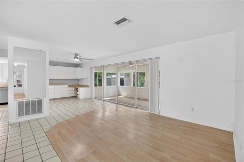 Casa en venta en Largo, Florida, 3 dormitorios, 164.62 m2 № 2102573 - foto 8