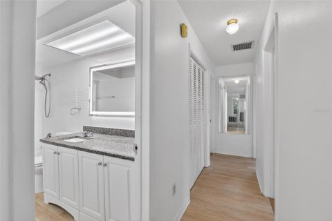 Casa en venta en Largo, Florida, 3 dormitorios, 164.62 m2 № 2102573 - foto 24