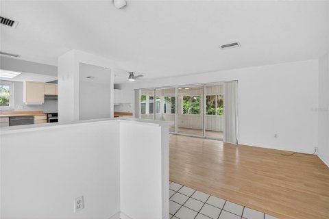 Casa en venta en Largo, Florida, 3 dormitorios, 164.62 m2 № 2102573 - foto 6