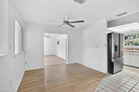 Casa en venta en Largo, Florida, 3 dormitorios, 164.62 m2 № 2102573 - foto 14
