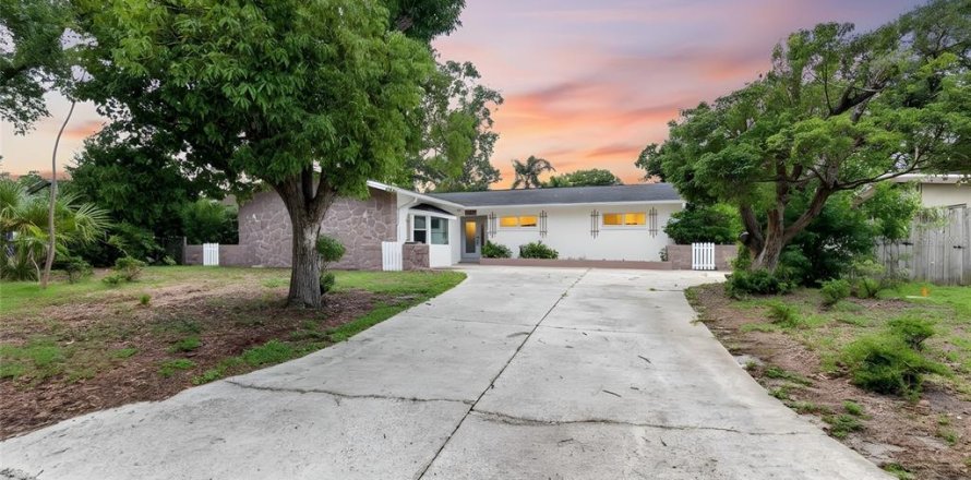 Casa en Largo, Florida 3 dormitorios, 164.62 m2 № 2102573