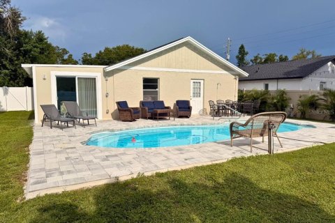 Villa ou maison à louer à Largo, Floride: 2 chambres, 110.83 m2 № 2297161 - photo 17