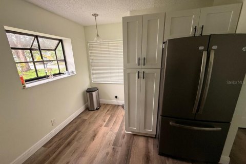 Villa ou maison à louer à Largo, Floride: 2 chambres, 110.83 m2 № 2297161 - photo 7