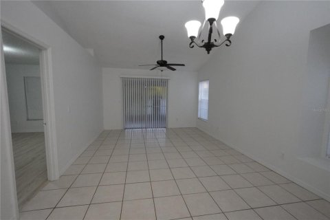 Villa ou maison à vendre à Orlando, Floride: 3 chambres, 107.4 m2 № 2406543 - photo 4