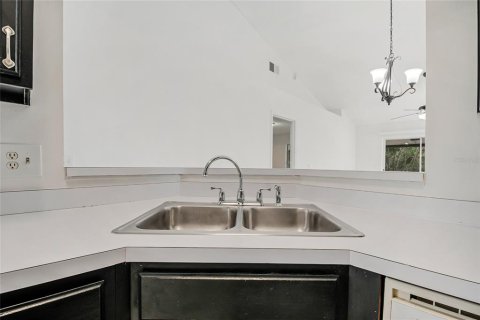 Villa ou maison à vendre à Orlando, Floride: 3 chambres, 107.4 m2 № 2406543 - photo 18