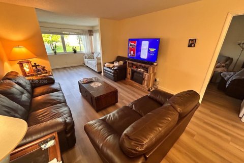 Condo in Sunrise, Florida, 1 bedroom  № 2170764 - photo 6