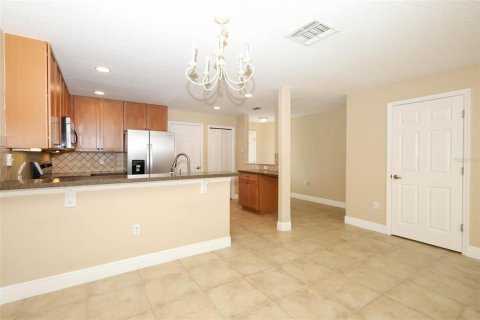 Touwnhouse à vendre à Winter Springs, Floride: 3 chambres, 136.38 m2 № 2234682 - photo 5