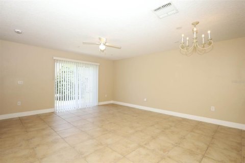 Touwnhouse à vendre à Winter Springs, Floride: 3 chambres, 136.38 m2 № 2234682 - photo 12