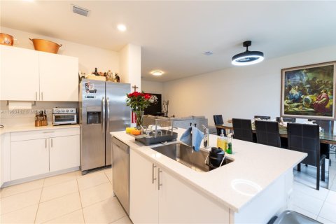 Adosado en venta en Homestead, Florida, 3 dormitorios, 169.73 m2 № 1951956 - foto 13