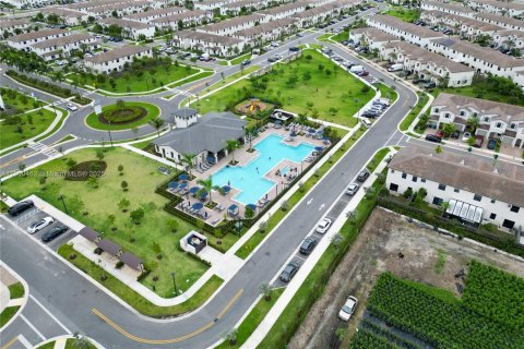 Adosado en venta en Homestead, Florida, 3 dormitorios, 169.73 m2 № 1951956 - foto 7