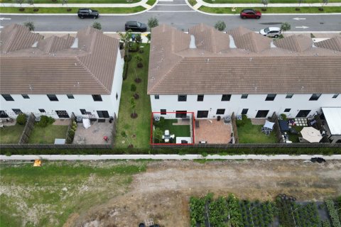 Adosado en venta en Homestead, Florida, 3 dormitorios, 169.73 m2 № 1951956 - foto 4