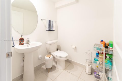 Adosado en venta en Homestead, Florida, 3 dormitorios, 169.73 m2 № 1951956 - foto 18