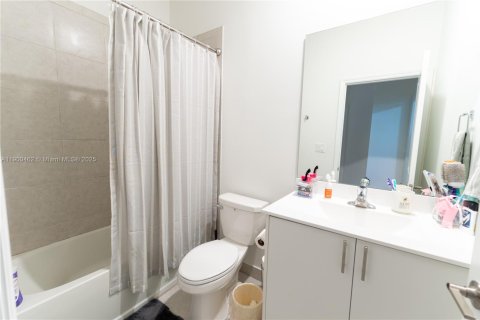 Adosado en venta en Homestead, Florida, 3 dormitorios, 169.73 m2 № 1951956 - foto 23