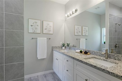 House in North Port, Florida 3 bedrooms, 139.91 sq.m. № 2196161 - photo 6