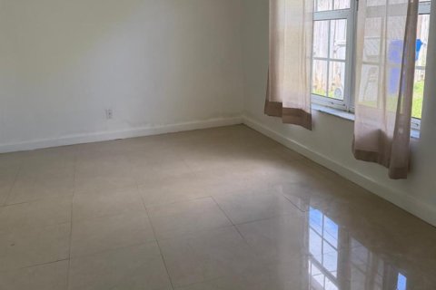 Villa ou maison à louer à Pompano Beach, Floride: 3 chambres, 168.15 m2 № 2398081 - photo 21