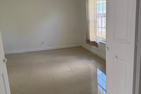 Villa ou maison à louer à Pompano Beach, Floride: 3 chambres, 168.15 m2 № 2398081 - photo 4