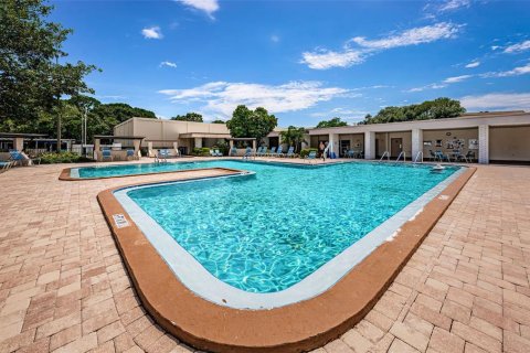 Condo in Saint Petersburg, Florida, 2 bedrooms № 2151556 - photo 29