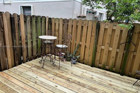 Townhouse in Sunrise, Florida 4 bedrooms, 168.34 sq.m. № 1785825 - photo 29